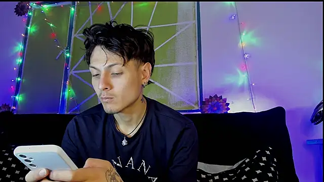 Dioniso guy8 online show from February 2026 08:30:01 PM