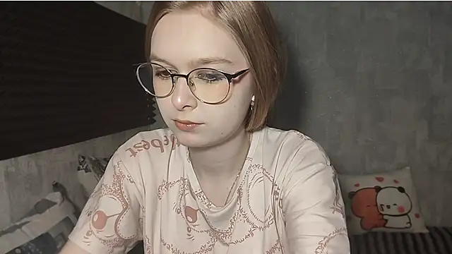 LiaVibes online show from March 2026 07:37:02 AM