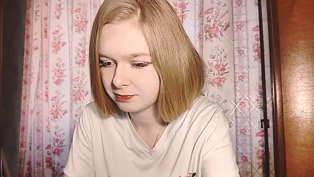 LiaVibes online show from March 2026 07:56:01 AM