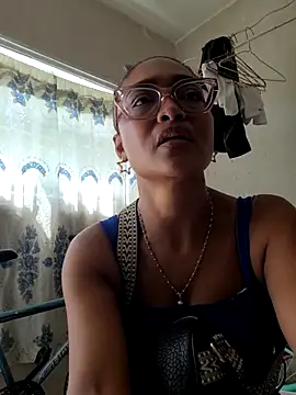 Snapshot of BiiancaEstradaa chatting on June 2026 03:25:01 PM BiiancaEstradaa online show from June 2026 03:25:01 PM