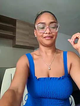 Snapshot of BiiancaEstradaa chatting on June 2026 01:56:02 PM BiiancaEstradaa online show from June 2026 01:56:02 PM