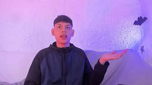 zeus blaze online show from November 2025 07:59:01 PM