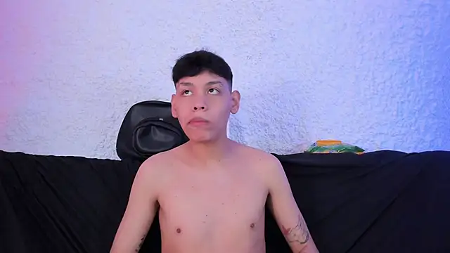 zeus blaze online show from November 2025 07:57:01 PM