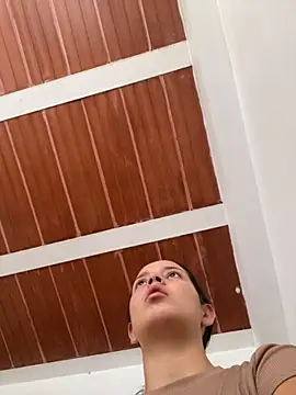 Mia jhoonson online show from November 2025 02:50:01 PM