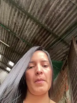 Mia jhoonson online show from November 2025 05:33:02 PM