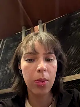 Snapshot of Adry_Bach_ chatting on October 2025 12:09:02 AM Adry Bach online show from October 2025 12:09:02 AM