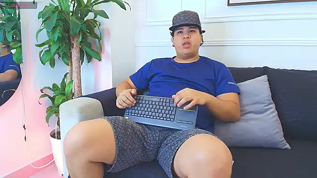 Naim Bennetsex online show from October 2025 06:53:01 PM