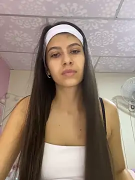 Snapshot of Lenapink19 chatting on November 2025 09:25:02 PM Lenapink19 online show from November 2025 09:25:02 PM