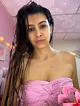 Snapshot of Lenapink19 chatting on December 2025 08:48:02 PM Lenapink19 online show from December 2025 08:48:02 PM