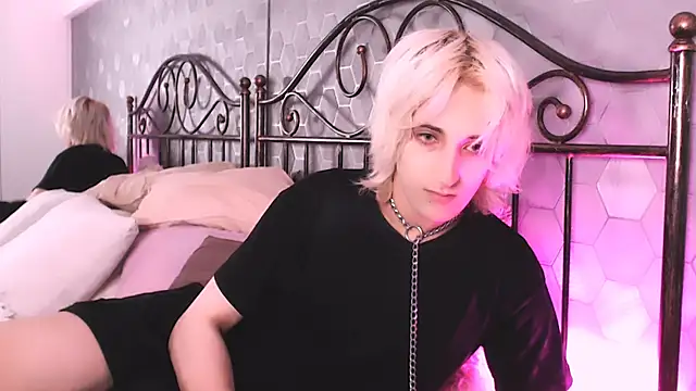 whitenyx online show from September 2025 10:10:01 PM