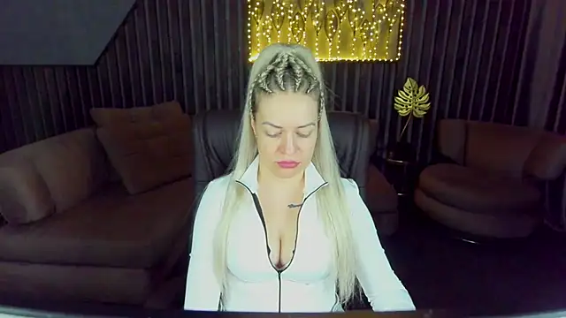 Anna Snows online show from April 2026 05:33:02 AM