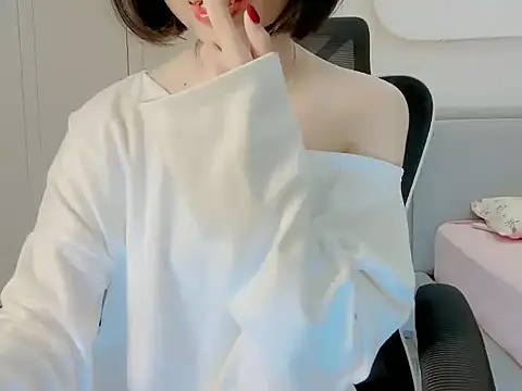 Snapshot of ggLovee chatting on October 2025 11:19:01 AM ggLovee online show from October 2025 11:19:01 AM