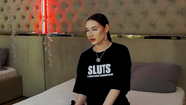 Snapshot of RoxyDoll_ chatting on October 2025 05:13:02 PM RoxyDoll online show from October 2025 05:13:02 PM