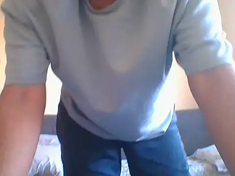 dream32222 online show from October 2025 01:11:01 PM