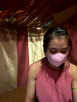 Snapshot of PhanHaa chatting on September 2025 01:24:01 PM PhanHaa online show from September 2025 01:24:01 PM