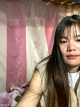 Snapshot of PhanHaa chatting on October 2025 01:24:02 PM PhanHaa online show from October 2025 01:24:02 PM