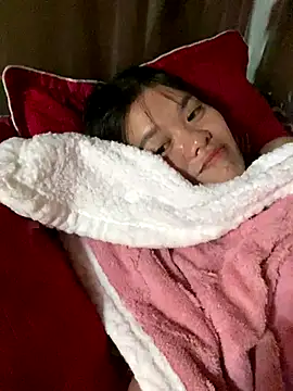 Snapshot of PhanHaa chatting on November 2025 02:22:01 PM PhanHaa online show from November 2025 02:22:01 PM