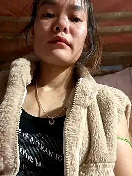 Snapshot of PhanHaa chatting on November 2025 12:52:01 PM PhanHaa online show from November 2025 12:52:01 PM