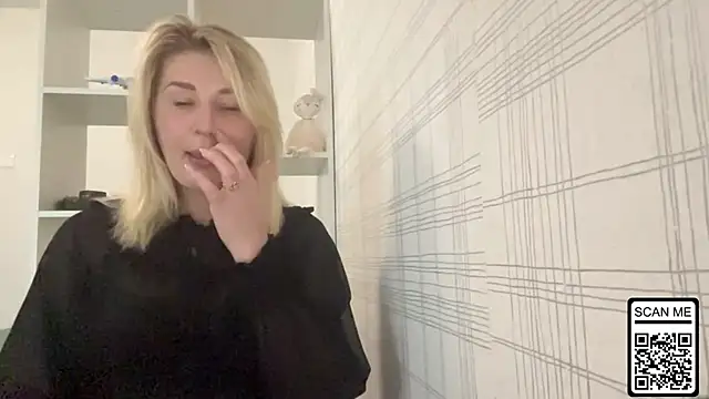 Blondie xoxoxo online show from November 2025 07:58:01 AM