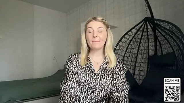 Blondie xoxoxo online show from April 2026 11:07:02 AM