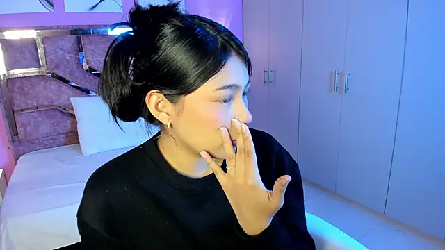 LICKY LOV online show from January 2026 12:18:01 PM