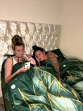 Charsworld online show from November 2025 05:45:03 PM