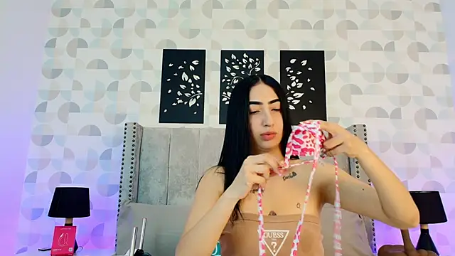 natasha moreno online show from June 2026 12:33:02 PM
