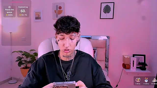 Luci Rose online show from November 2025 01:33:02 PM