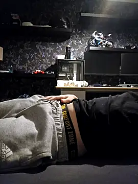 Trekkerboi online show from November 2025 09:16:02 PM