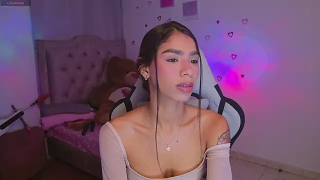 BrunetteAdams001 online show from March 2026 02:05:02 AM