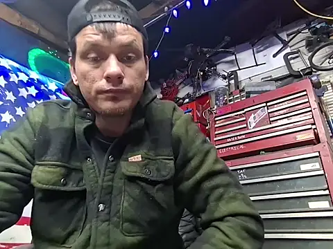 twistafatpipe online show from February 2026 10:44:01 PM