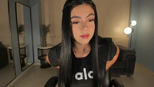 Snapshot of NataliaGaret chatting on January 2026 02:06:01 AM NataliaGaret online show from January 2026 02:06:01 AM