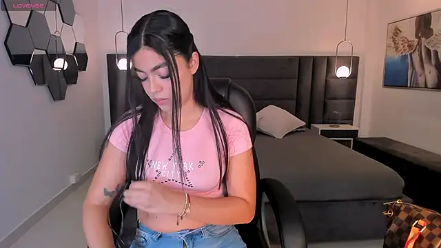 Snapshot of NataliaGaret chatting on February 2026 01:55:01 AM NataliaGaret online show from February 2026 01:55:01 AM