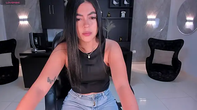 Snapshot of NataliaGaret chatting on February 2026 03:14:02 AM NataliaGaret online show from February 2026 03:14:02 AM