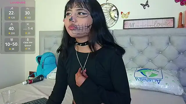 NubesNubladas online show from October 2025 04:09:01 AM