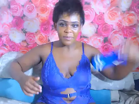 Snapshot of MiniMinaj chatting on December 2025 07:40:02 PM MiniMinaj online show from December 2025 07:40:02 PM