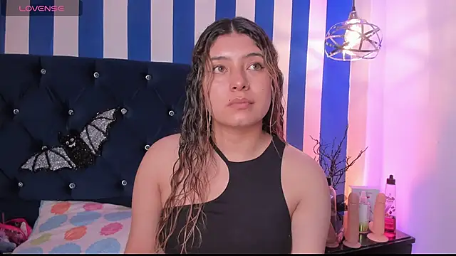 Snapshot of valeria_rouse28 chatting on October 2025 05:19:02 PM valeria rouse28 online show from October 2025 05:19:02 PM