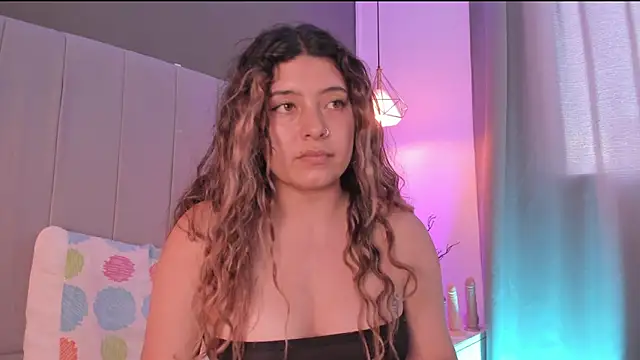 Snapshot of valeria_rouse28 chatting on December 2025 08:47:02 PM valeria rouse28 online show from December 2025 08:47:02 PM