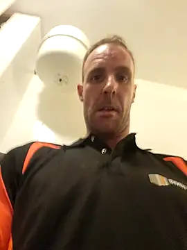 Mcnlrdam online show from November 2025 09:04:02 PM