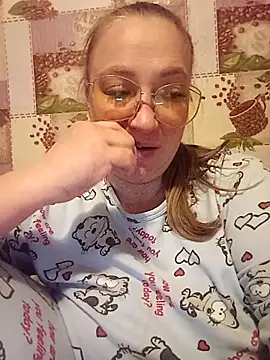 Snapshot of Kiss_Eva chatting on April 2026 05:08:02 PM Kiss Eva online show from April 2026 05:08:02 PM