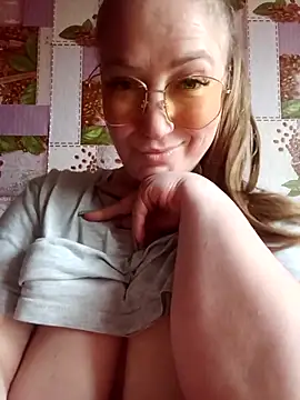 Snapshot of Kiss_Eva chatting on April 2026 04:11:01 PM Kiss Eva online show from April 2026 04:11:01 PM