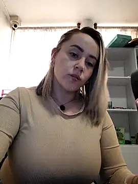 CurvyLust x online show from November 2025 04:29:01 PM