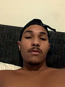 Snapshot of edualqxo chatting on October 2025 05:00:01 PM edualqxo online show from October 2025 05:00:01 PM