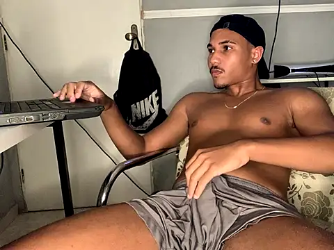 Snapshot of edualqxo chatting on October 2025 05:57:01 PM edualqxo online show from October 2025 05:57:01 PM