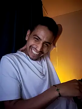 Snapshot of Juann-cock chatting on November 2025 04:14:02 AM Juann-cock online show from November 2025 04:14:02 AM