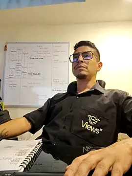 Snapshot of Juann-cock chatting on November 2025 09:39:01 PM Juann-cock online show from November 2025 09:39:01 PM