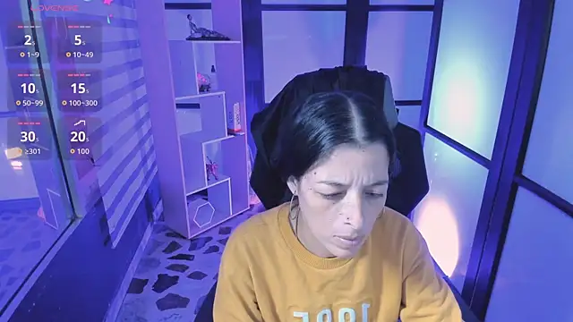 Snapshot of ShaunaDream chatting on September 2025 03:51:01 AM ShaunaDream online show from September 2025 03:51:01 AM