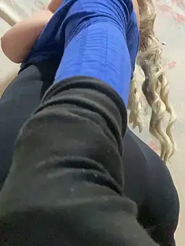 Cuckold-masters-dog online show from November 2025 09:25:01 PM