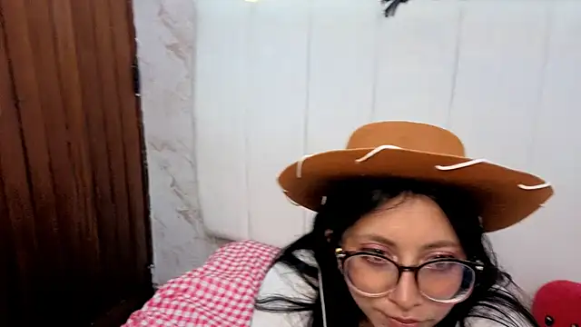 VioletxBloom online show from December 2025 07:32:01 PM