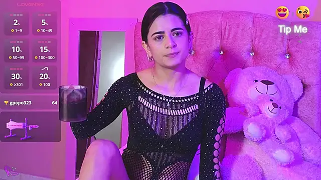 Snapshot of bella_thixx chatting on November 2025 04:34:02 AM bella thixx online show from November 2025 04:34:02 AM